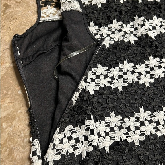 FRANK LYMAN crochet floral dress,some sheer parts, bodycon,colorblock, NWT,245$ - Picture 13 of 16
